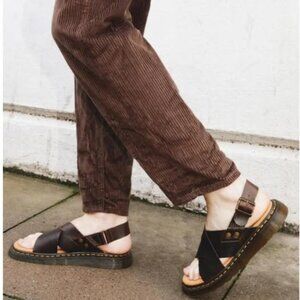 Dr Martens Zane Sandals